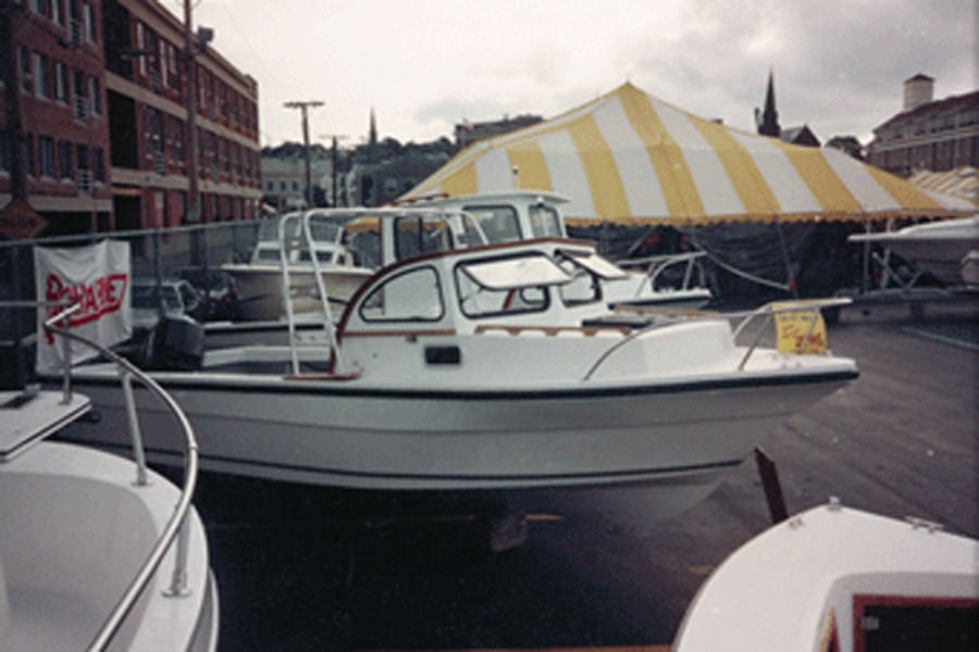 Romarine Boats 24' Sport Fish - Side View